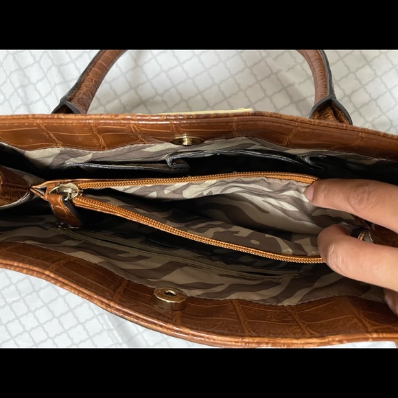 Ann Klein Brown Shoulder Bag - Picture 9 of 10